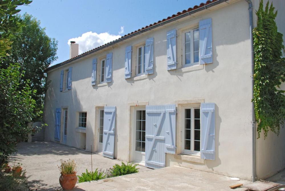La Tonnelle Fleurie Chambres D'Hotes Sainte-Soulle Luaran gambar