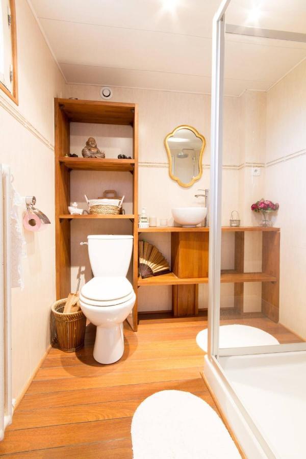La Tonnelle Fleurie Chambres D'Hotes Sainte-Soulle Luaran gambar
