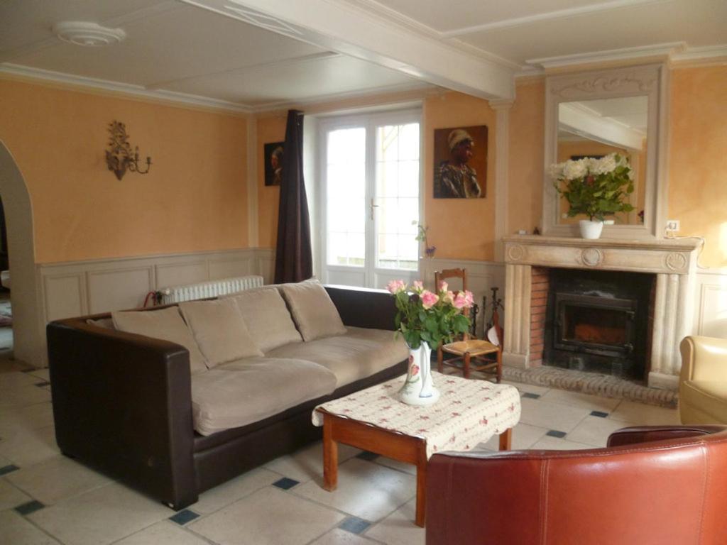 La Tonnelle Fleurie Chambres D'Hotes Sainte-Soulle Luaran gambar
